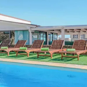  Villa Cobas